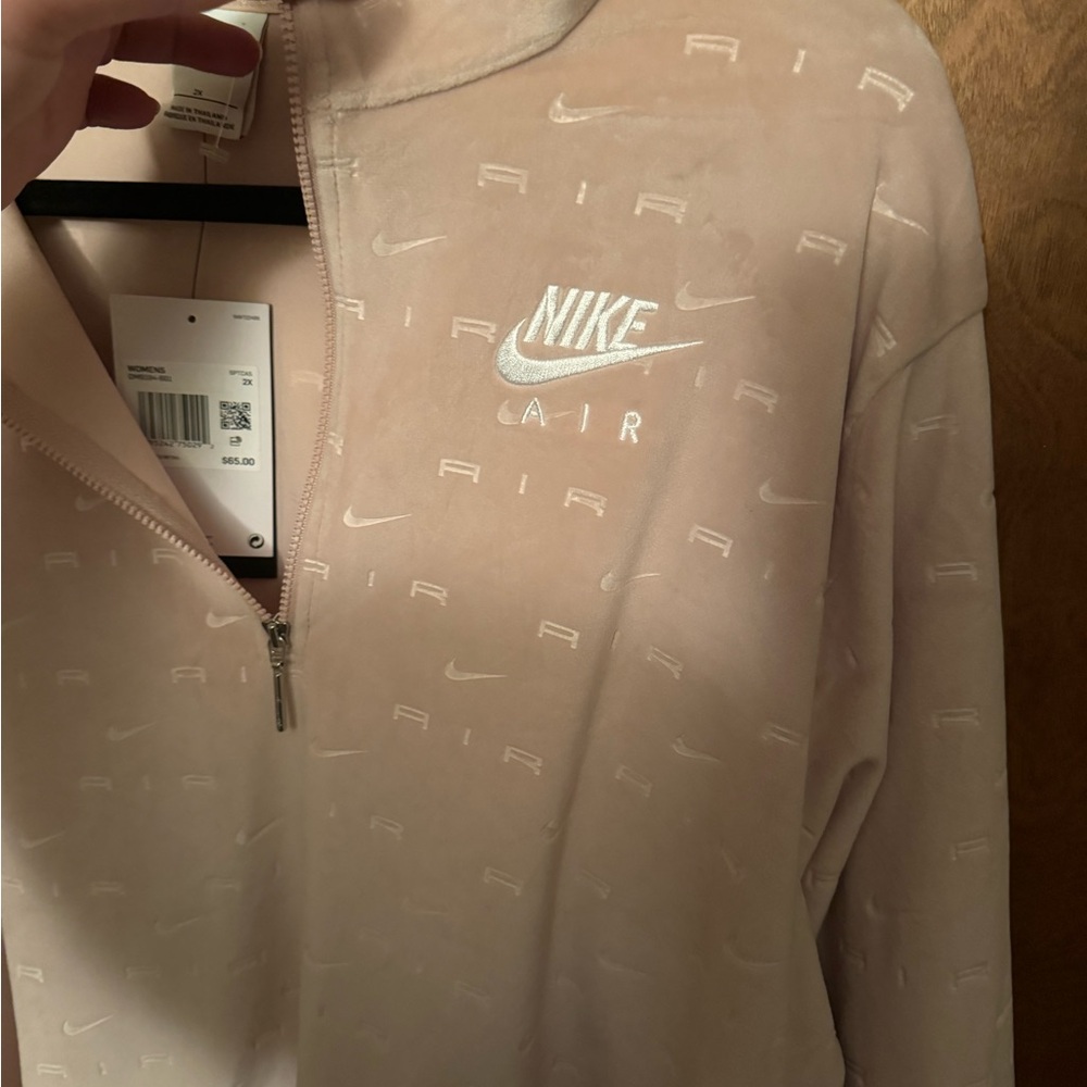 Nike air plus size crop top - Picture 2 of 5